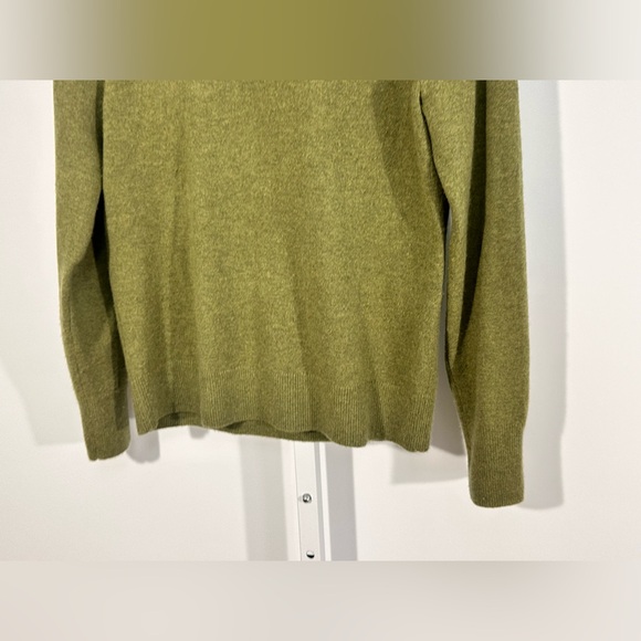 Lands’ End 100% Cashmere Turtleneck Sweater – Olive Green – Size S - Picture 4 of 8